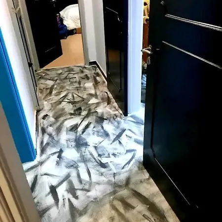 Apartmán Artistic 2 Bedroom+art Studio Apartment!! Strovolos